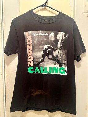 London Calling Graphic Tee - Black
